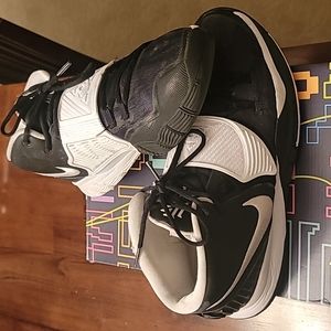 Kyrie 6 Shoes
